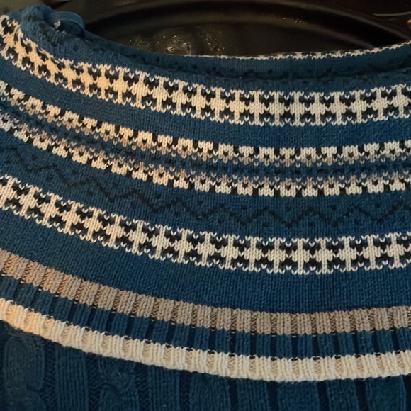 Gitano Vintage blue off shoulder sweater w/ white/grey/ black pattern on collar - Picture 2 of 5